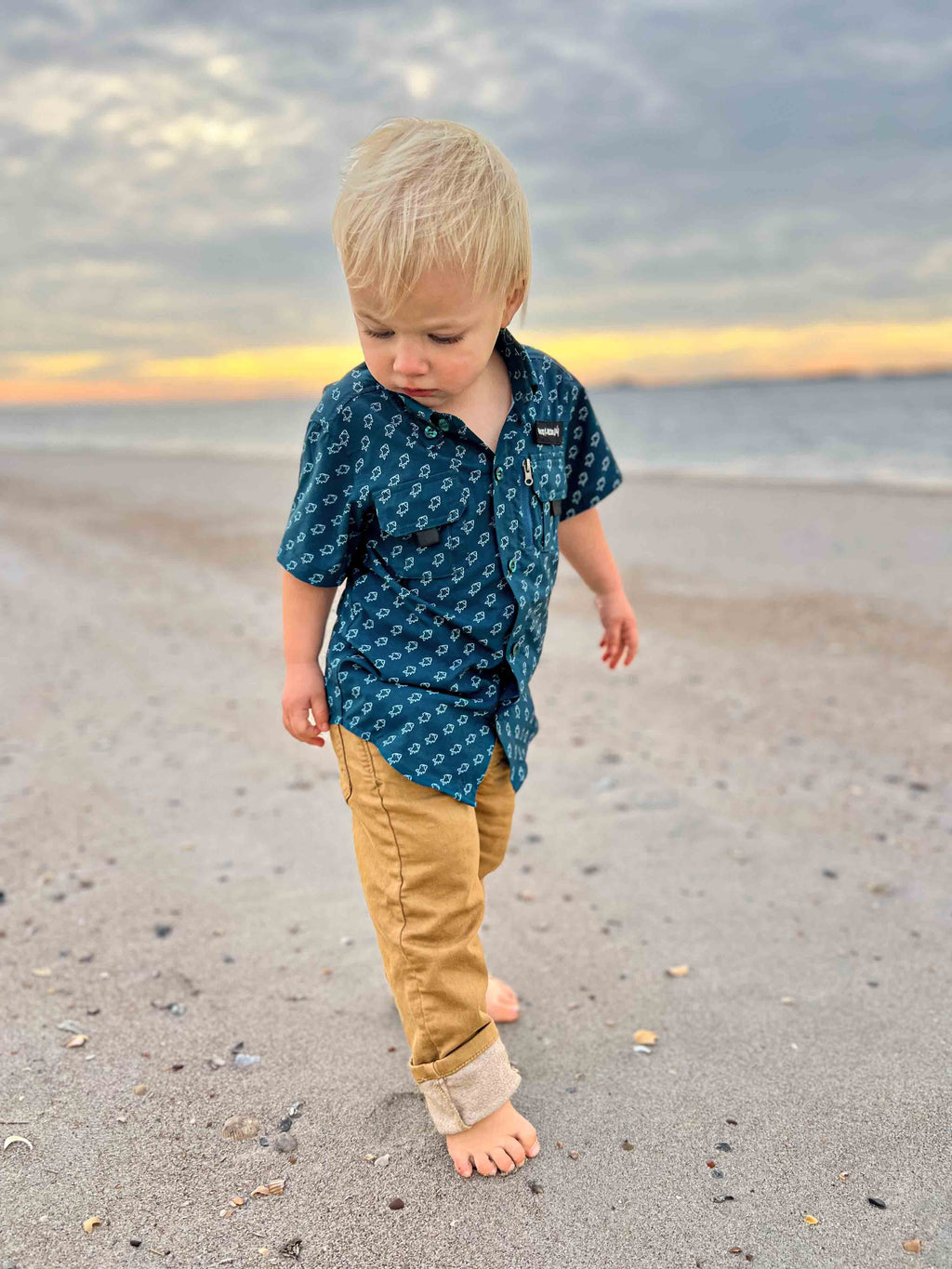 2026 Fishing shirt button up- blue fish