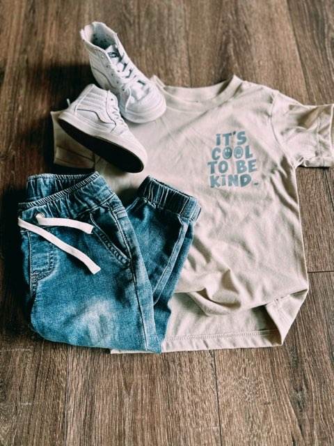 It's cool to be kind-AK Graphic Tee